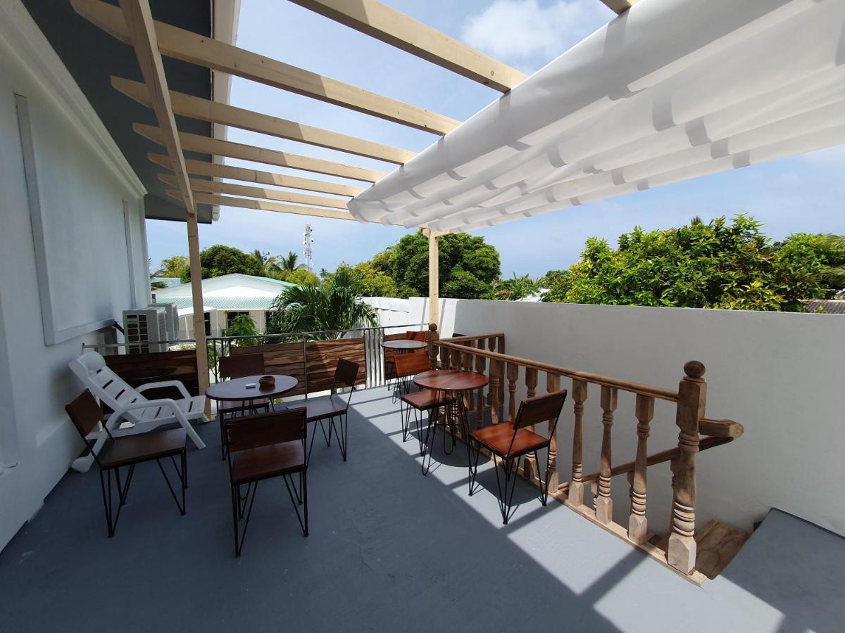 Dhoani Maldives Guesthouse Kendhoo Exteriör bild