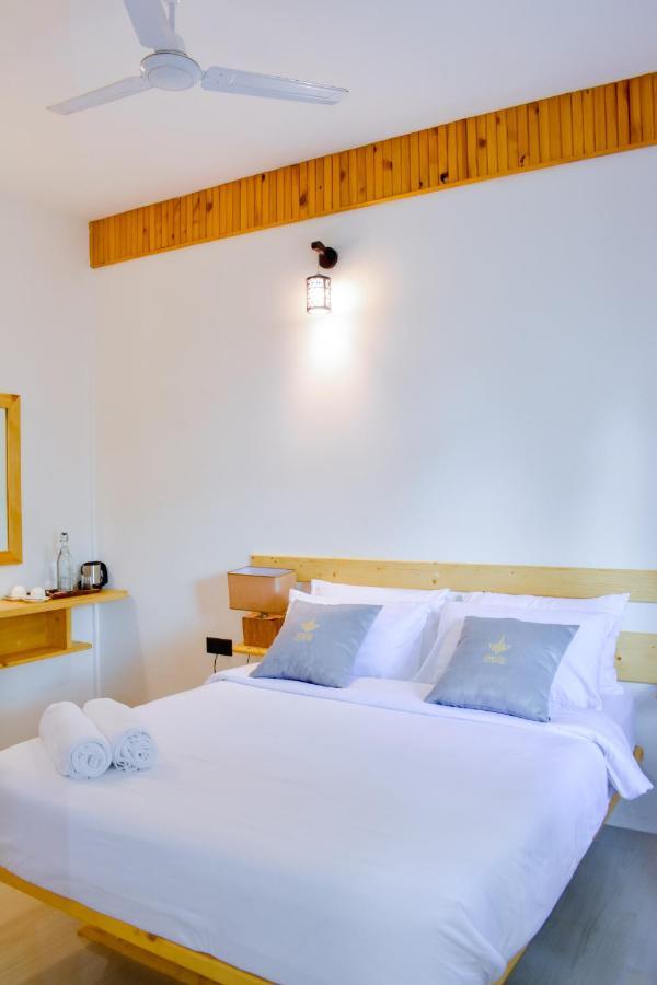 Dhoani Maldives Guesthouse Kendhoo Exteriör bild
