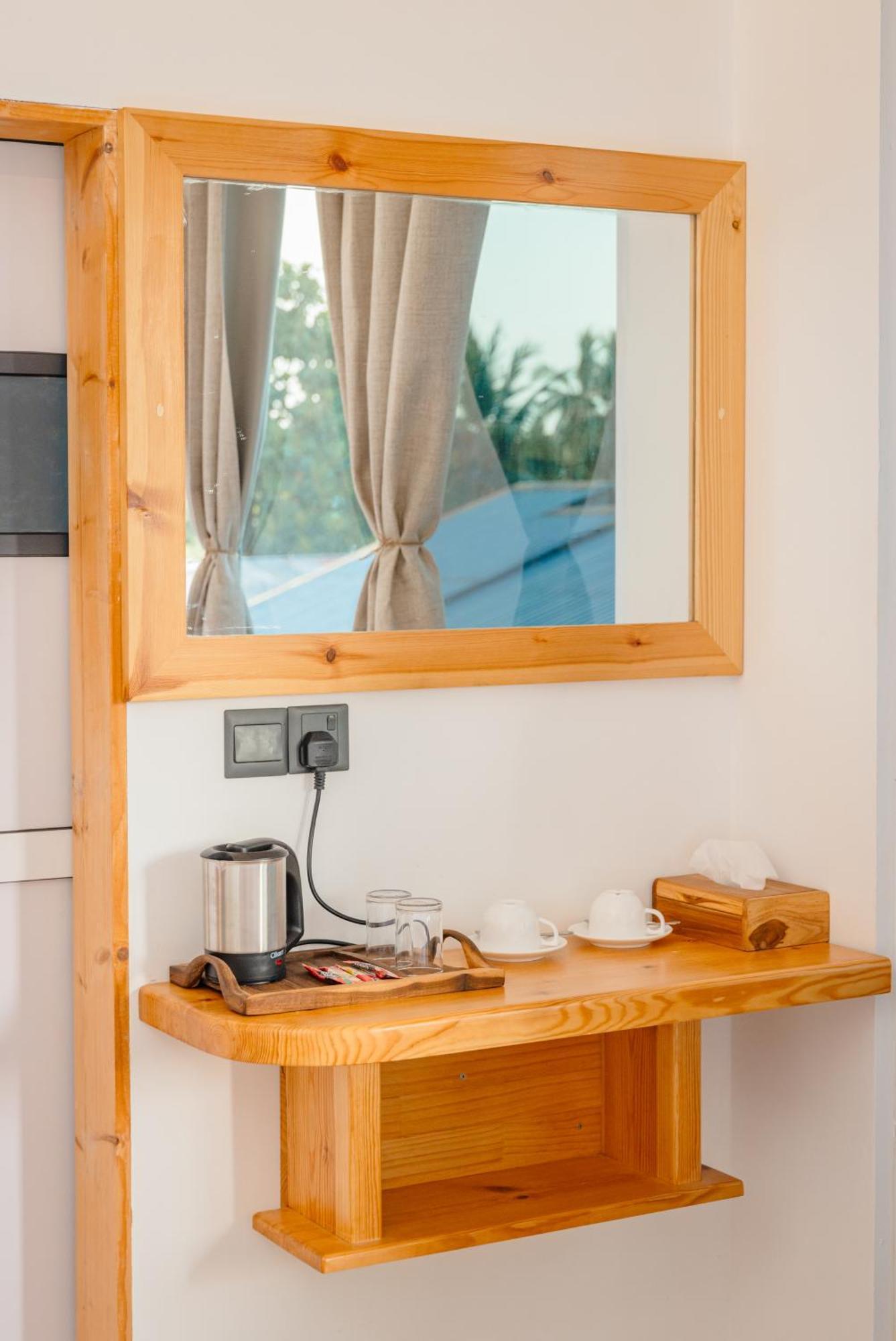 Dhoani Maldives Guesthouse Kendhoo Exteriör bild
